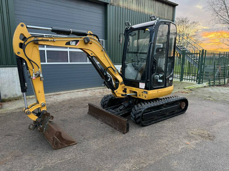 Cat 302.7 D CR - Miniexcavadora: foto 1 Cat 302.7 D CR - Miniexcavadora: foto 1