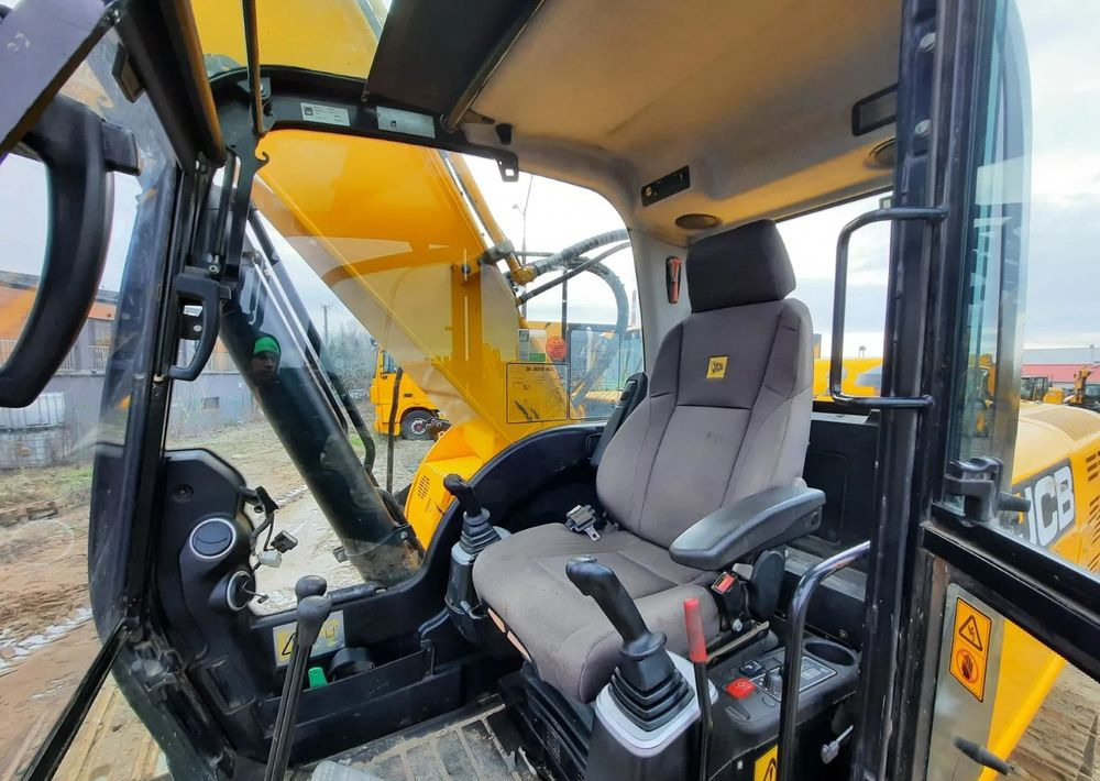 JCB JS 220 - Excavadora de cadenas: foto 3 JCB JS 220 - Excavadora de cadenas: foto 3