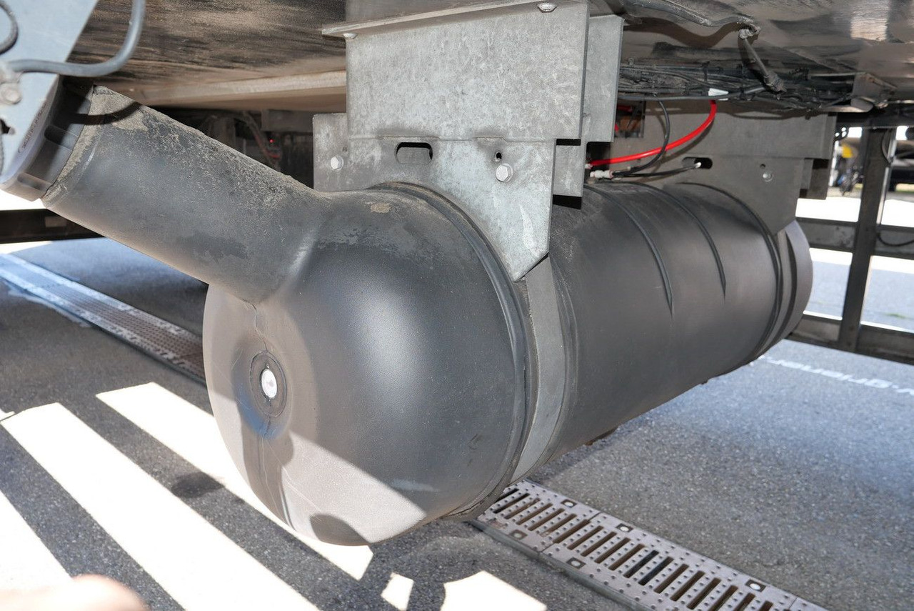 Remolque frigorífico Schmitz Cargobull AKO 18 /FP45/COOL / LBW 2500 kg / BLUMEN !SUPRA: foto 17 Remolque frigorífico Schmitz Cargobull AKO 18 /FP45/COOL / LBW 2500 kg / BLUMEN !SUPRA: foto 17