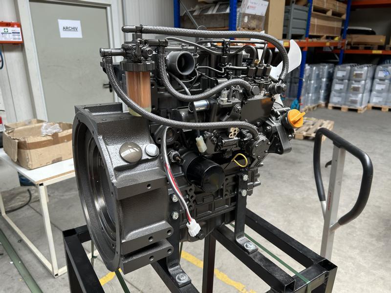 Yanmar Yanmar Motor 3TNV70 - Motor para Maquinaria de construcción: foto 3 Yanmar Yanmar Motor 3TNV70 - Motor para Maquinaria de construcción: foto 3