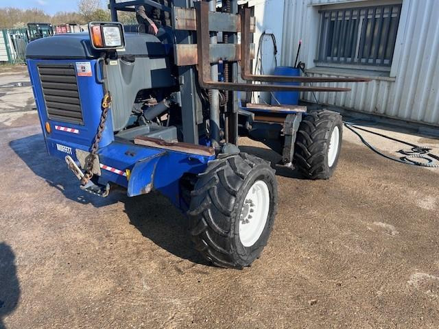 MOFFET M8-25.4 3X3X3 M8-25.4 MULTIDIRECTIONNEL - Carretilla elevadora transportable: foto 3 MOFFET M8-25.4 3X3X3 M8-25.4 MULTIDIRECTIONNEL - Carretilla elevadora transportable: foto 3