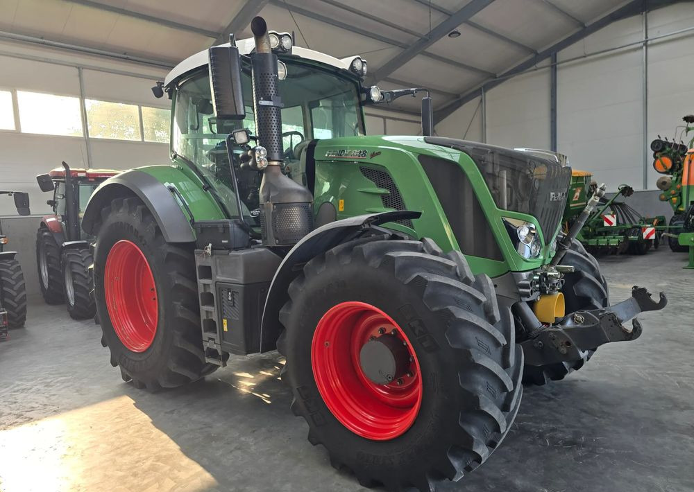 Fendt 828 S4 ProfiPlus - Tractor: foto 2 Fendt 828 S4 ProfiPlus - Tractor: foto 2