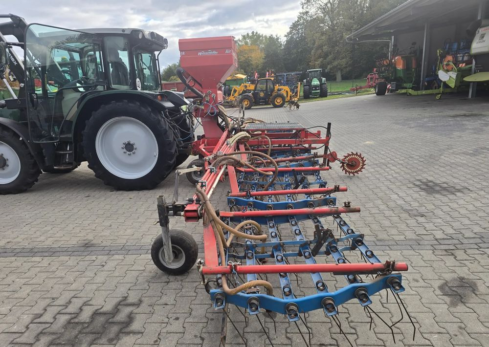 Inny Hatzenbichler 9m - Sembradora: foto 4 Inny Hatzenbichler 9m - Sembradora: foto 4