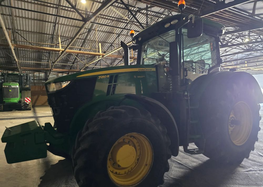 John Deere 7250R - Tractor: foto 2 John Deere 7250R - Tractor: foto 2