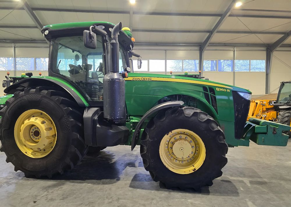 John Deere 8260R - Tractor: foto 5 John Deere 8260R - Tractor: foto 5