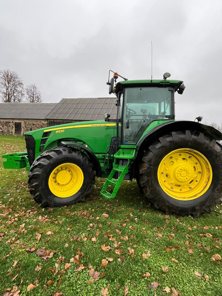 John Deere 8530 - Tractor: foto 1 John Deere 8530 - Tractor: foto 1