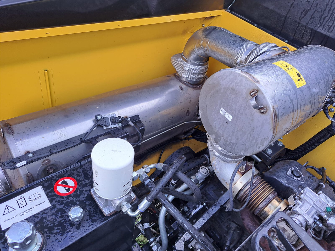 NEW HOLLAND TC 5.90 - Cosechadora de granos: foto 5 NEW HOLLAND TC 5.90 - Cosechadora de granos: foto 5