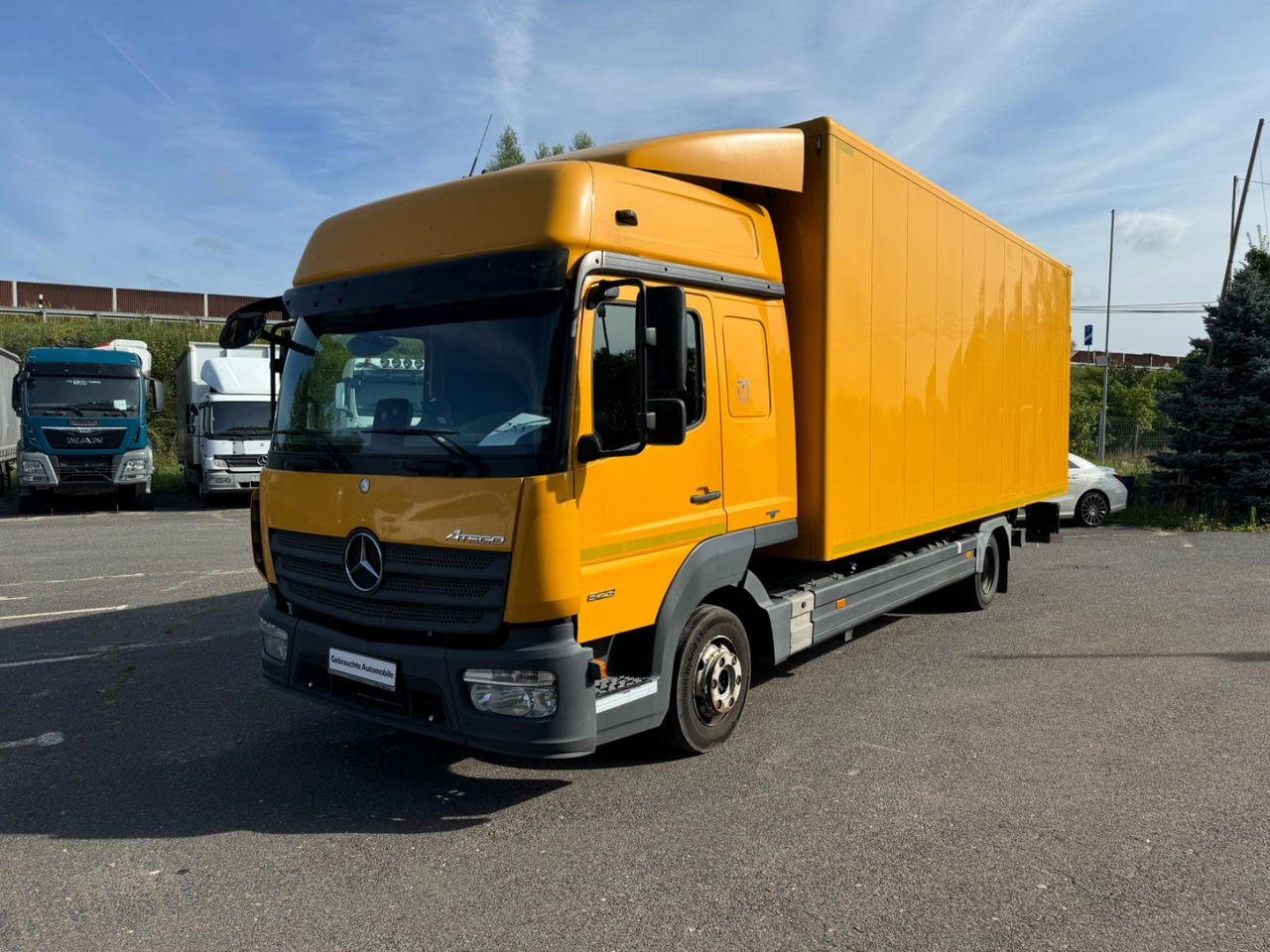 Mercedes-Benz Atego 823 Klima Tempomat - Lbw - Schlafplatz - Camión caja cerrada: foto 3 Mercedes-Benz Atego 823 Klima Tempomat - Lbw - Schlafplatz - Camión caja cerrada: foto 3