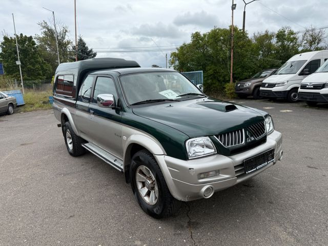 Mitsubishi L200 Magnum TD Intense Club Cab 2500 - SUV/ Todoterreno: foto 2 Mitsubishi L200 Magnum TD Intense Club Cab 2500 - SUV/ Todoterreno: foto 2