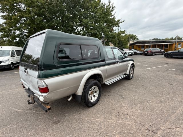 Mitsubishi L200 Magnum TD Intense Club Cab 2500 - SUV/ Todoterreno: foto 4 Mitsubishi L200 Magnum TD Intense Club Cab 2500 - SUV/ Todoterreno: foto 4