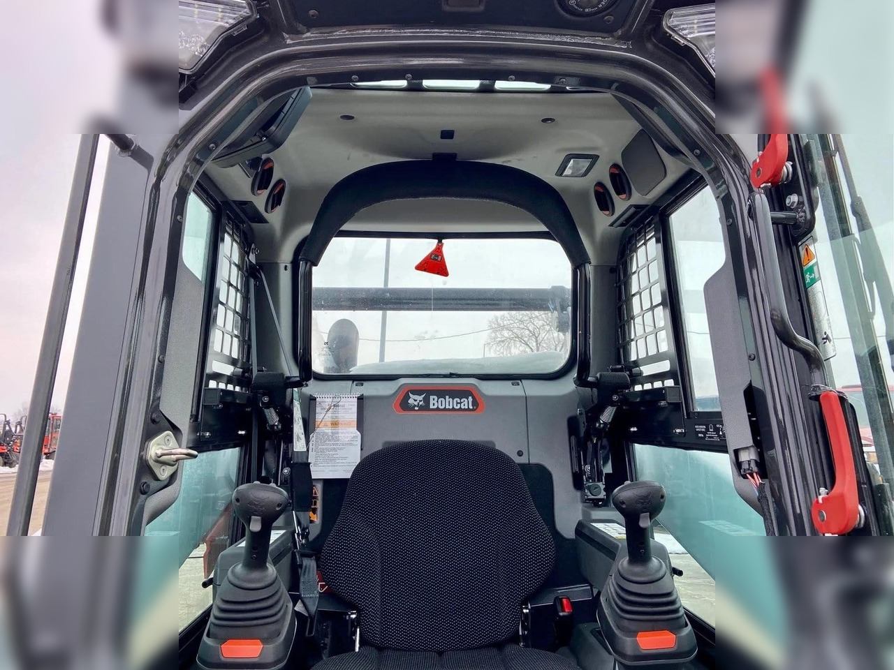 Minicargadora nuevo BOBCAT S590: foto 7