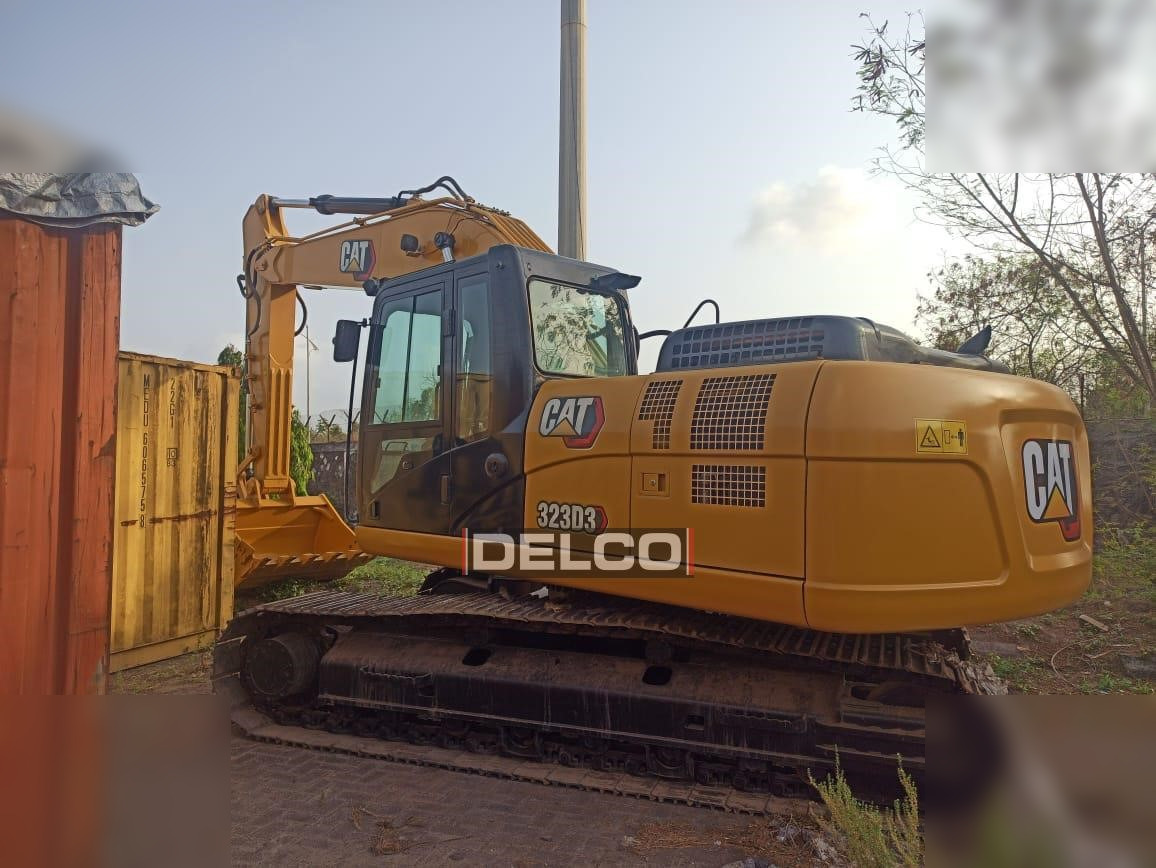 Excavadora de cadenas nuevo CATERPILLAR 323D3: foto 7