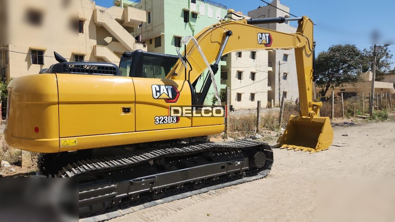CATERPILLAR 323D3 - Excavadora de cadenas: foto 3 CATERPILLAR 323D3 - Excavadora de cadenas: foto 3