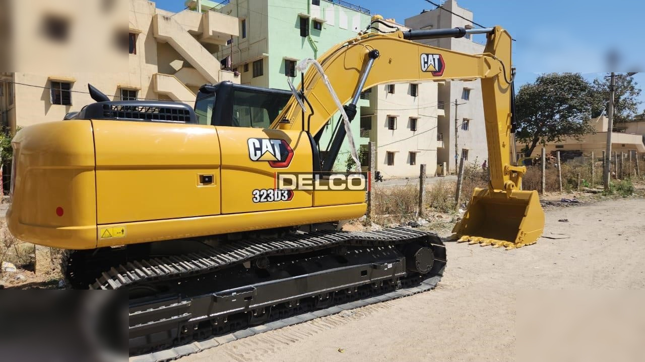 CATERPILLAR 323D3 - Excavadora de cadenas: foto 3 CATERPILLAR 323D3 - Excavadora de cadenas: foto 3