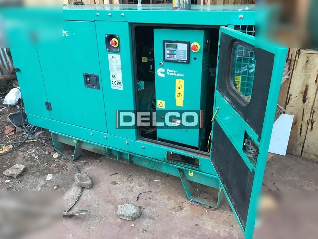 CUMMINS 1000 KVA - Generador industriale: foto 1 CUMMINS 1000 KVA - Generador industriale: foto 1