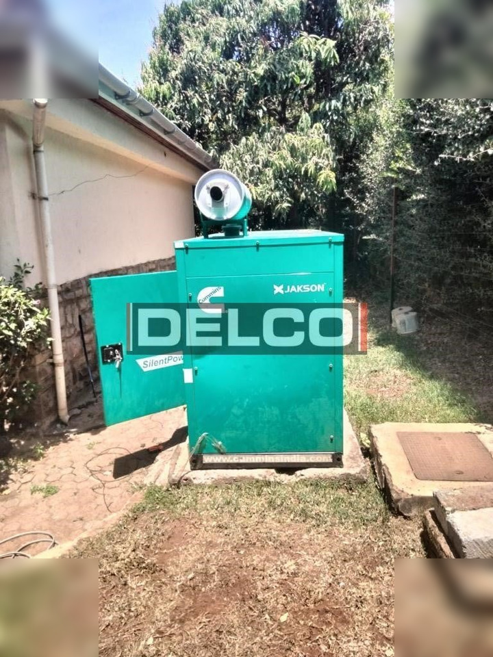 CUMMINS 20 KVA - Generador industriale: foto 2 CUMMINS 20 KVA - Generador industriale: foto 2