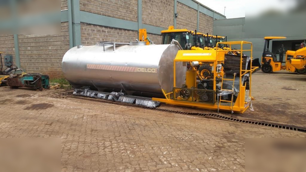 DELCO BD10000 - Distribuidor de asfalto: foto 3 DELCO BD10000 - Distribuidor de asfalto: foto 3