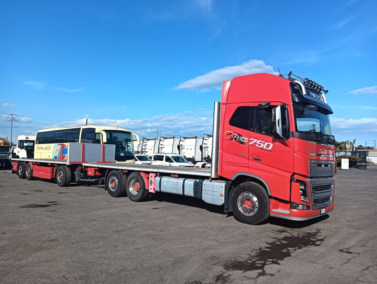 VOLVO FH16 750 - Camión caja abierta: foto 5 VOLVO FH16 750 - Camión caja abierta: foto 5