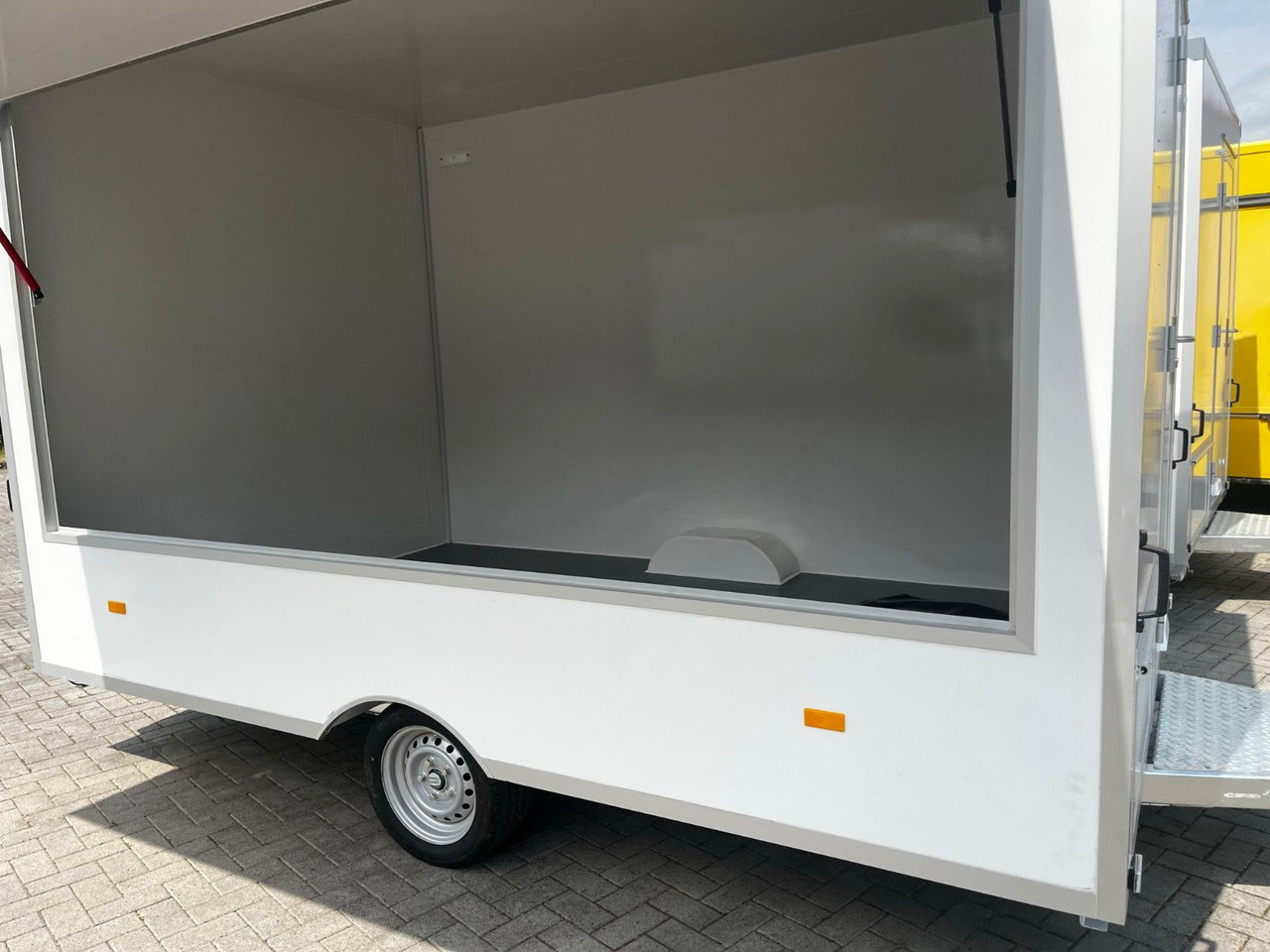 Esselmann Sandwichanhänger Verkaufsanhänger leer - Remolque venta ambulante: foto 3 Esselmann Sandwichanhänger Verkaufsanhänger leer - Remolque venta ambulante: foto 3