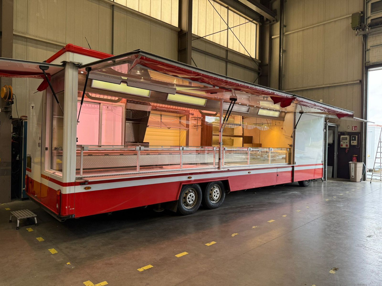 Fiat ESSELMANN Verkaufsfahrzeug  ähn. Borco - Camión tienda: foto 1 Fiat ESSELMANN Verkaufsfahrzeug  ähn. Borco - Camión tienda: foto 1