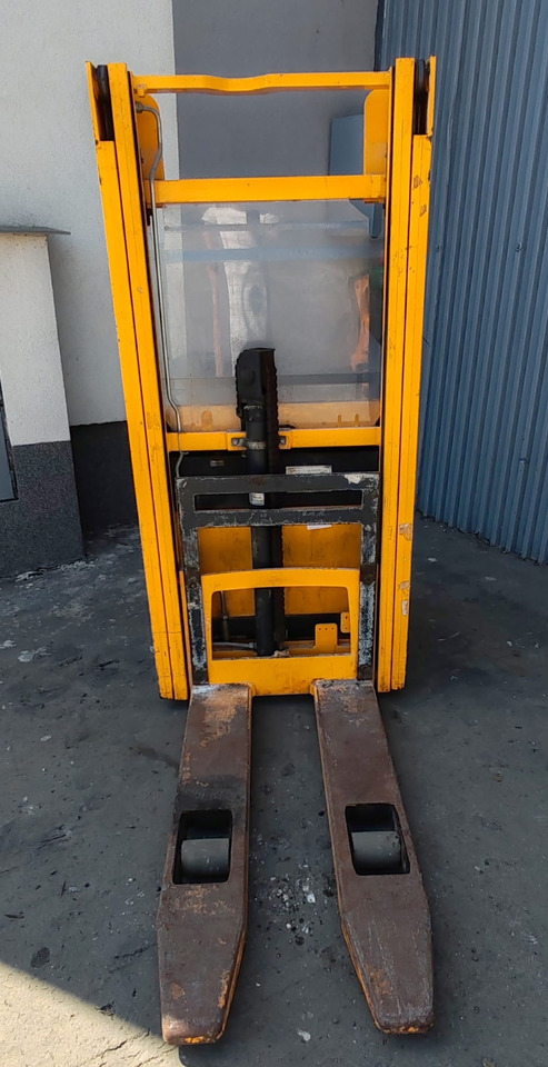 Jungheinrich EJC 112 2.5m/ free lift - Apilador: foto 3 Jungheinrich EJC 112 2.5m/ free lift - Apilador: foto 3