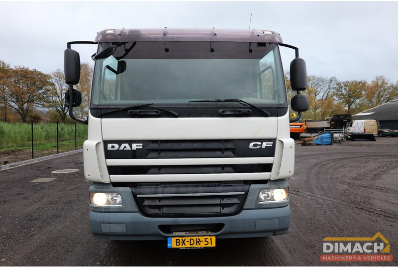 DAF FAG CF 75 Oprijwagen met hydraulische kleppen 6x2*4 - airco - 16.150 KG - Camión chasis: foto 5 DAF FAG CF 75 Oprijwagen met hydraulische kleppen 6x2*4 - airco - 16.150 KG - Camión chasis: foto 5
