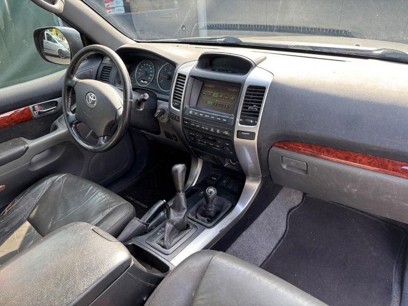 Toyota Land Cruiser 120 5 doors 3.0L D4-D Prado - Coche: foto 3 Toyota Land Cruiser 120 5 doors 3.0L D4-D Prado - Coche: foto 3