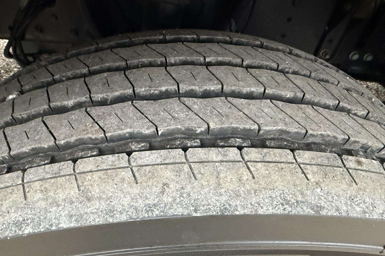 Camión portavehículos MAN TGX 26.430: foto 13