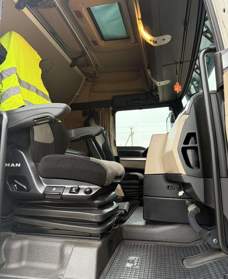 Camión portavehículos MAN TGX 26.430: foto 17