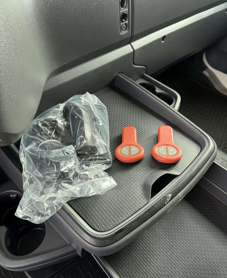 Camión portavehículos Scania R420: foto 8 Camión portavehículos Scania R420: foto 8