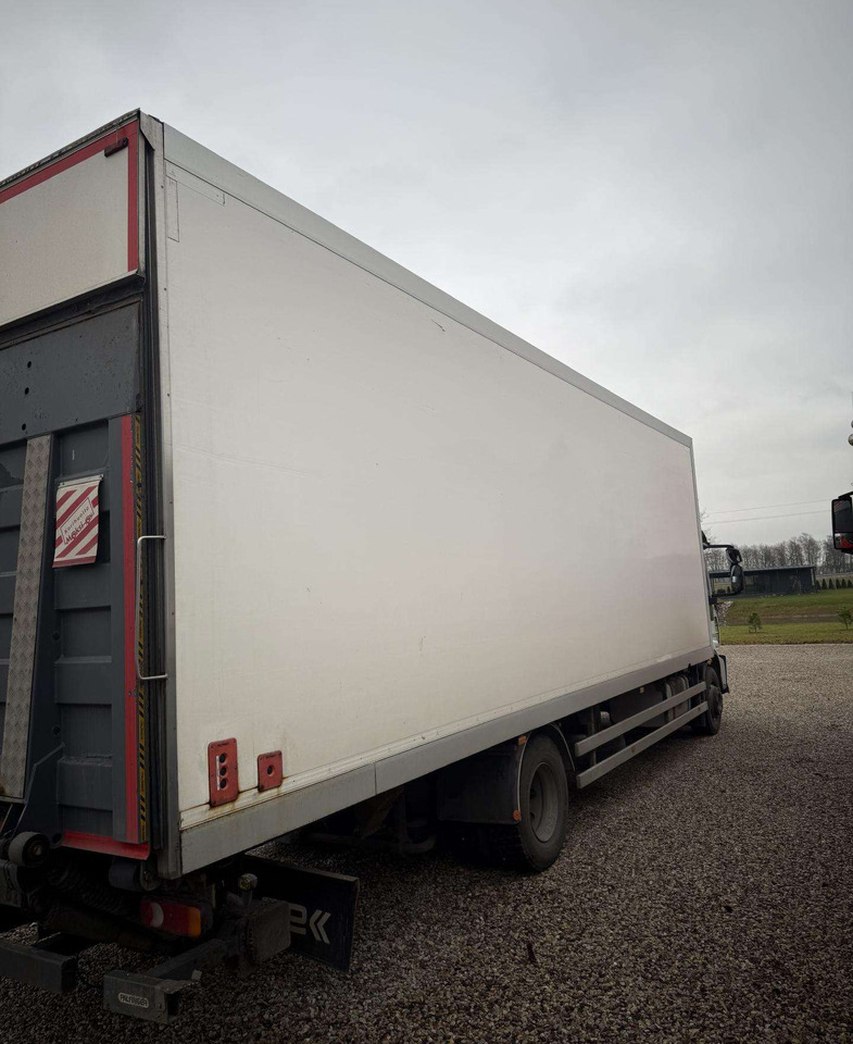 Volvo Kėbulas - Camión caja cerrada: foto 4 Volvo Kėbulas - Camión caja cerrada: foto 4