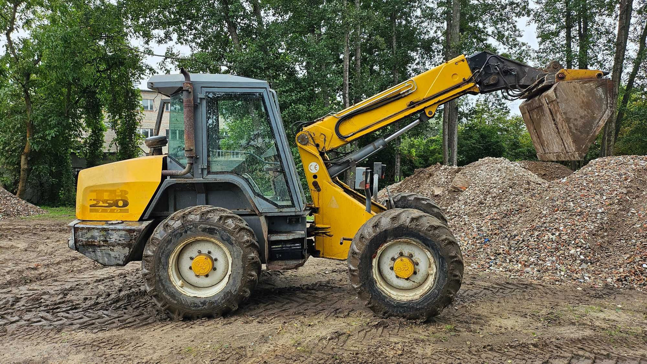 Ładowarka teleskopowa MATBRO TR250-110 Powershift jcb - Cargadora de ruedas telescópica: foto 1 Ładowarka teleskopowa MATBRO TR250-110 Powershift jcb - Cargadora de ruedas telescópica: foto 1