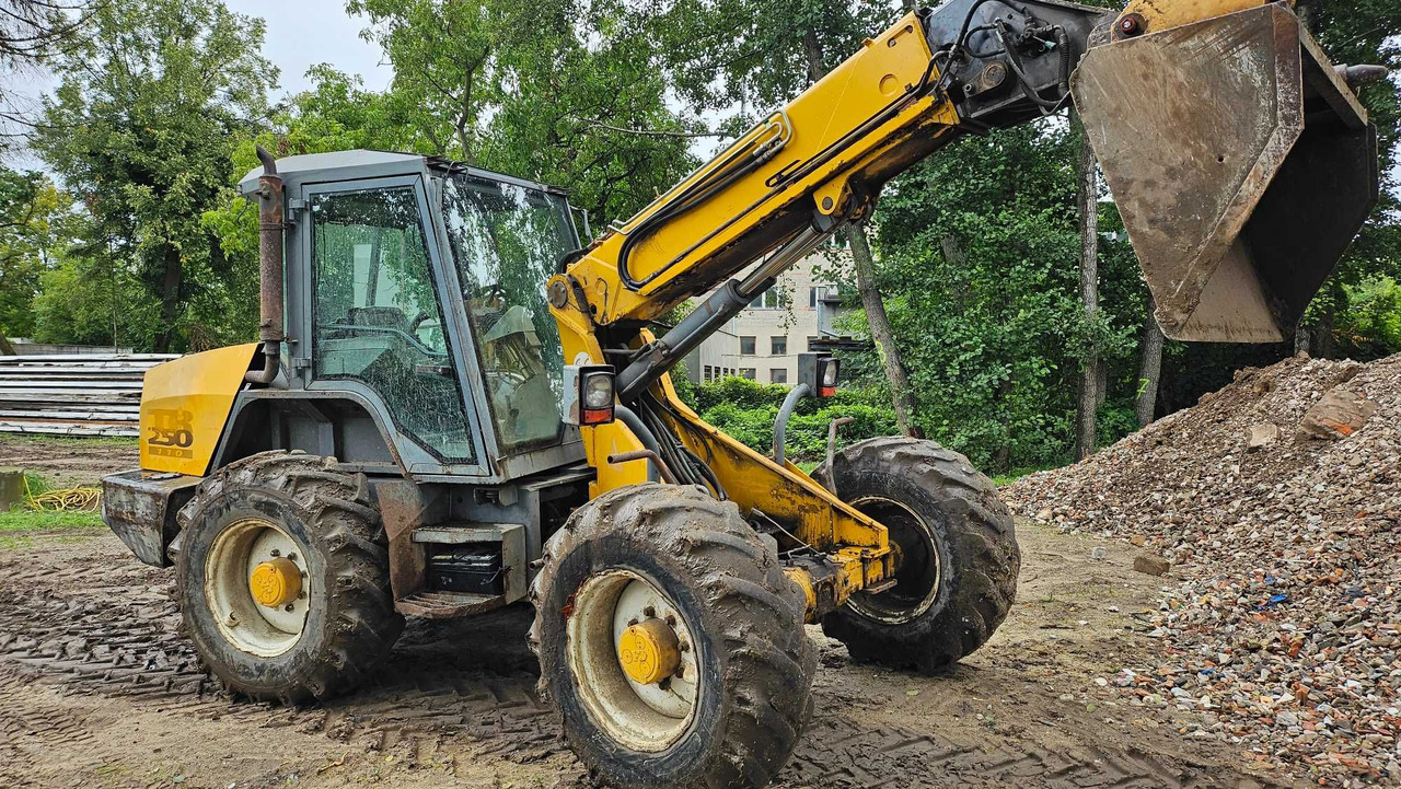Ładowarka teleskopowa MATBRO TR250-110 Powershift jcb - Cargadora de ruedas telescópica: foto 4 Ładowarka teleskopowa MATBRO TR250-110 Powershift jcb - Cargadora de ruedas telescópica: foto 4