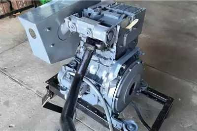 Regeneracja Remomty silnik DEUTZ BF D F TBD TCD TD 4M 6M 8L V12 V10 V8 - Kit de reparación de motores para Camión: foto 5 Regeneracja Remomty silnik DEUTZ BF D F TBD TCD TD 4M 6M 8L V12 V10 V8 - Kit de reparación de motores para Camión: foto 5