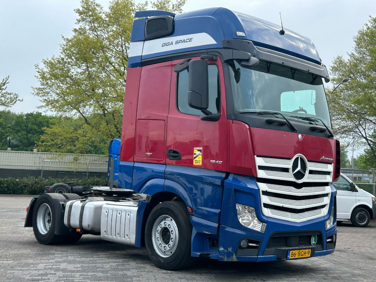 Mercedes-Benz Actros Euro 6 / BJ. 2015 / APK - Cabeza tractora: foto 1 Mercedes-Benz Actros Euro 6 / BJ. 2015 / APK - Cabeza tractora: foto 1