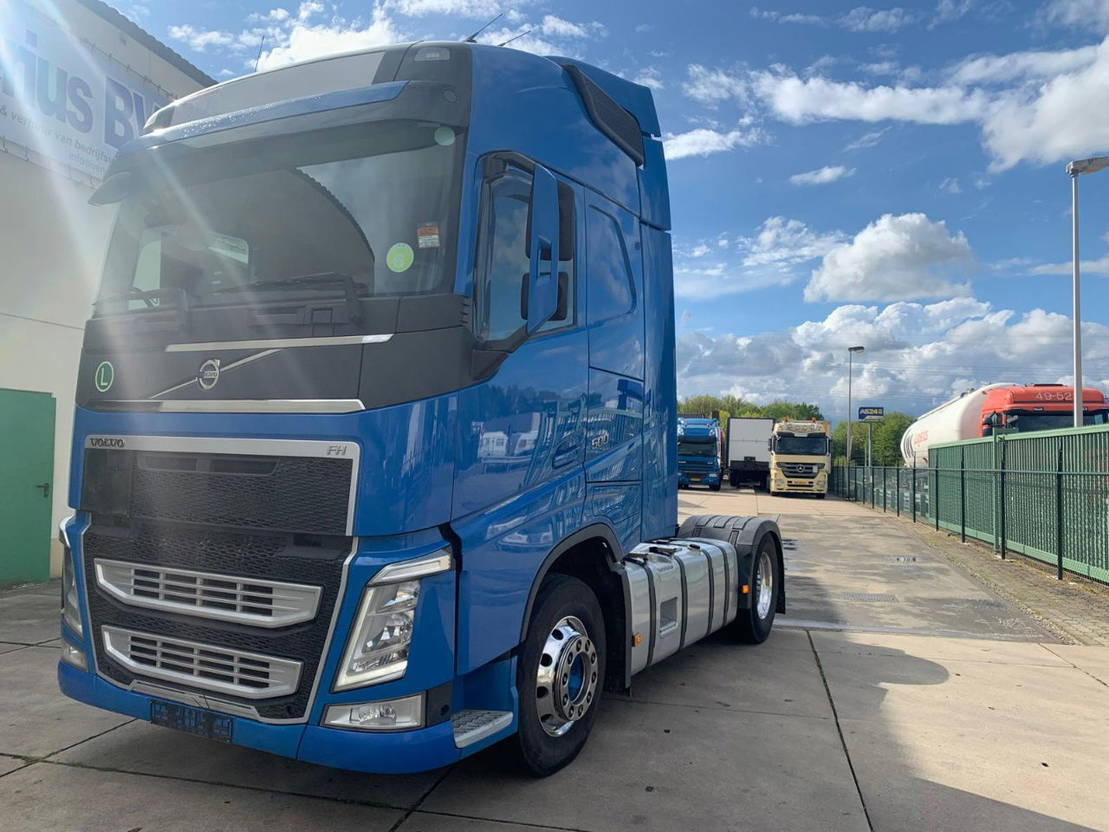 Volvo F Trekkers TE Huur, €595 Zonder Verdere Kosten - Cabeza tractora: foto 2 Volvo F Trekkers TE Huur, €595 Zonder Verdere Kosten - Cabeza tractora: foto 2