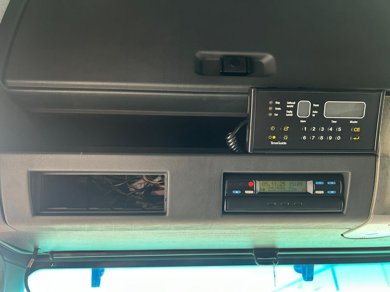 Camión lona MAN TGA 18.310: foto 6 Camión lona MAN TGA 18.310: foto 6