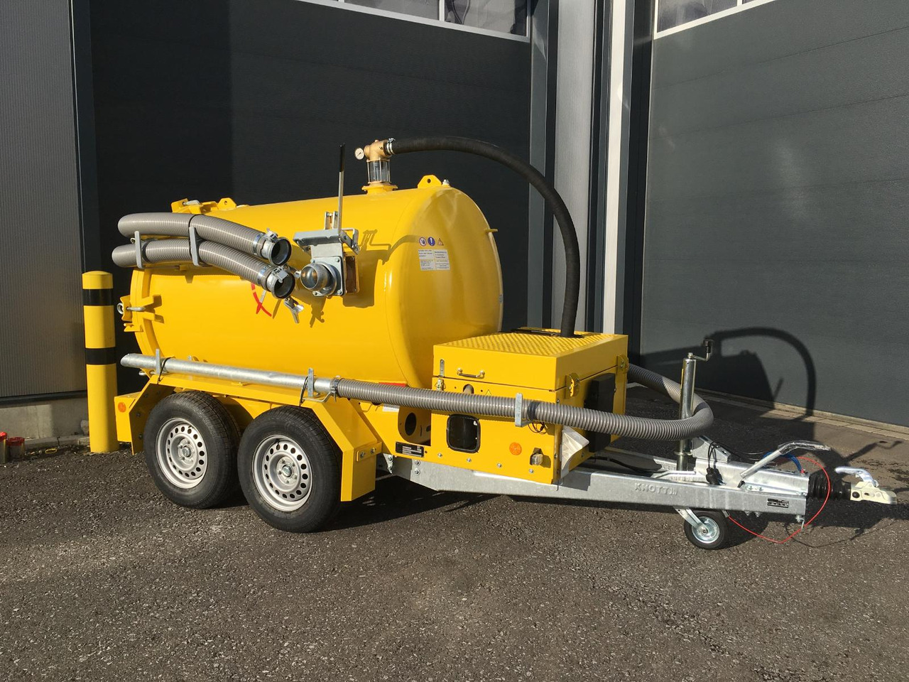 Limpieza de alcantarillado nuevo M-Vac 1500 / vacuum system for absorb mud and liquids: foto 8