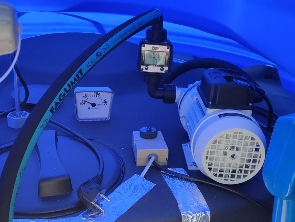 Tanque de almacenamiento nuevo DC AdBlue-Behälter / AdBlue tank / Cuve à AdBlue / Serbatoio / Depósito / Бак для AdBlue / Zbiornik AdBlue 1500 l: foto 8 Tanque de almacenamiento nuevo DC AdBlue-Behälter / AdBlue tank / Cuve à AdBlue / Serbatoio / Depósito / Бак для AdBlue / Zbiornik AdBlue 1500 l: foto 8