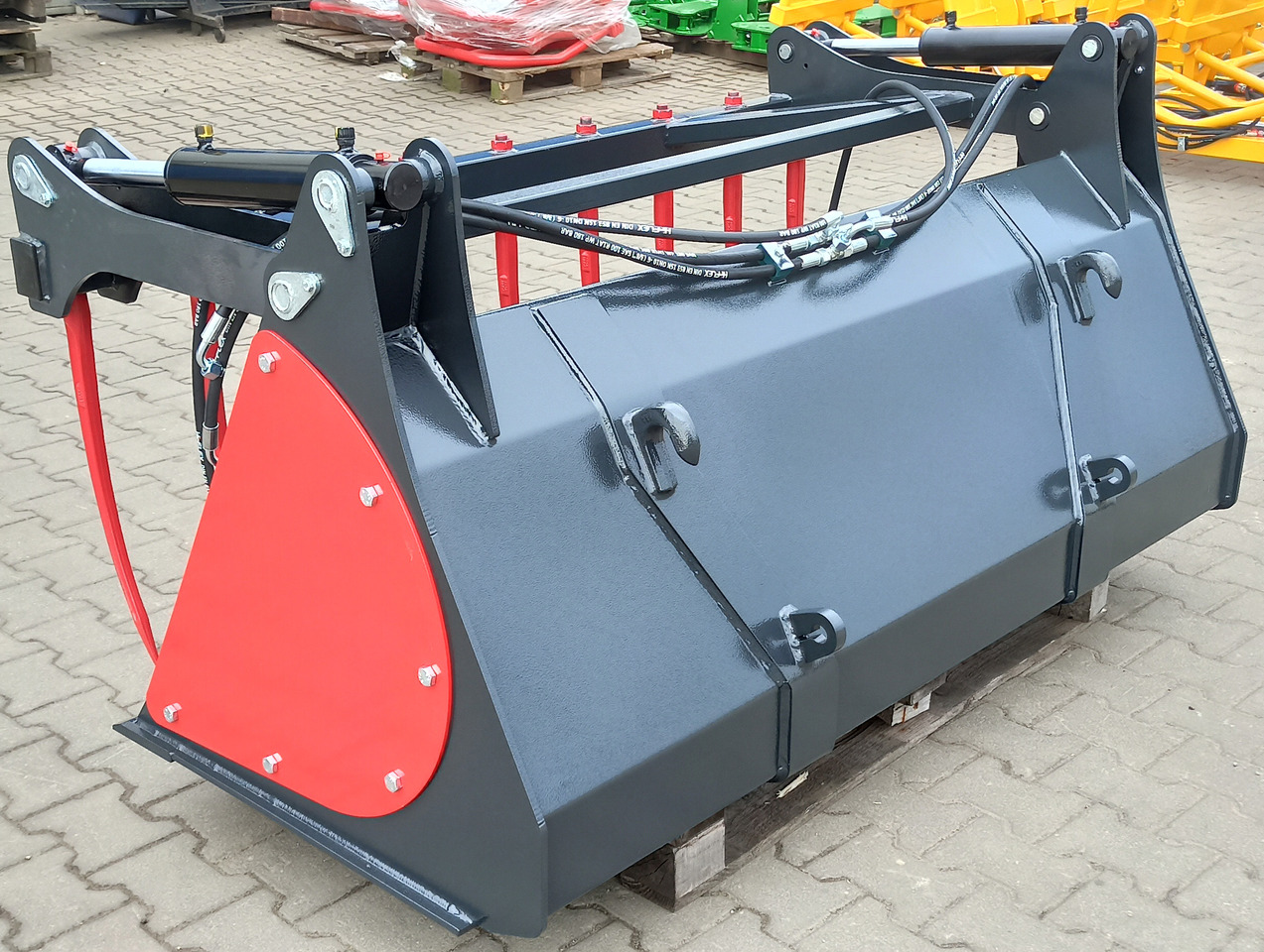 METAL-TECHNIK Krokodilschaufel / Manure grab godet / Grappin à fumier / Benna coccodrillo / Ковш-захват / Łyżko-krokodyl 2 m - Cazo para Cazo: foto 4 METAL-TECHNIK Krokodilschaufel / Manure grab godet / Grappin à fumier / Benna coccodrillo / Ковш-захват / Łyżko-krokodyl 2 m - Cazo para Cazo: foto 4