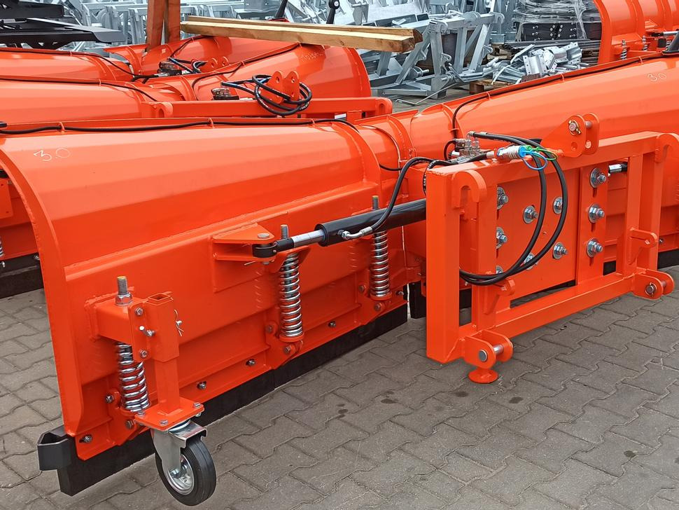 METAL-TECHNIK Schneeschild / Snow plow / Lame à neige / Sgombraneve dritto / Снегоочистель / Pług odśnieżny 3 m - Cuchilla quitanieves para Cuchilla quitanieves: foto 5 METAL-TECHNIK Schneeschild / Snow plow / Lame à neige / Sgombraneve dritto / Снегоочистель / Pług odśnieżny 3 m - Cuchilla quitanieves para Cuchilla quitanieves: foto 5