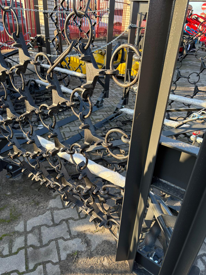 METAL-TECHNIK Wiesenegge / Meadow harrow / Herse de prairie / Strigliatrice / Полевая волокуша / Włóka łąkowa 4 m - Rastra de cadenas: foto 3 METAL-TECHNIK Wiesenegge / Meadow harrow / Herse de prairie / Strigliatrice / Полевая волокуша / Włóka łąkowa 4 m - Rastra de cadenas: foto 3