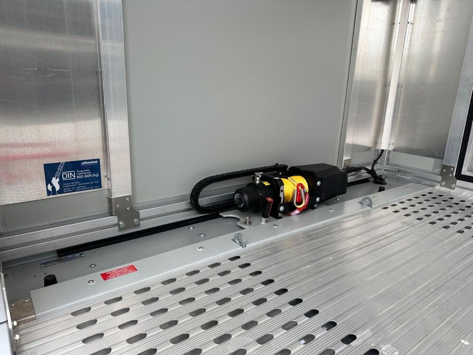 Camión portavehículos, Furgoneta Algema IVECO FESTPLATEAU + Planenaufbau 3,6 to Nutzlast: foto 9 Camión portavehículos, Furgoneta Algema IVECO FESTPLATEAU + Planenaufbau 3,6 to Nutzlast: foto 9