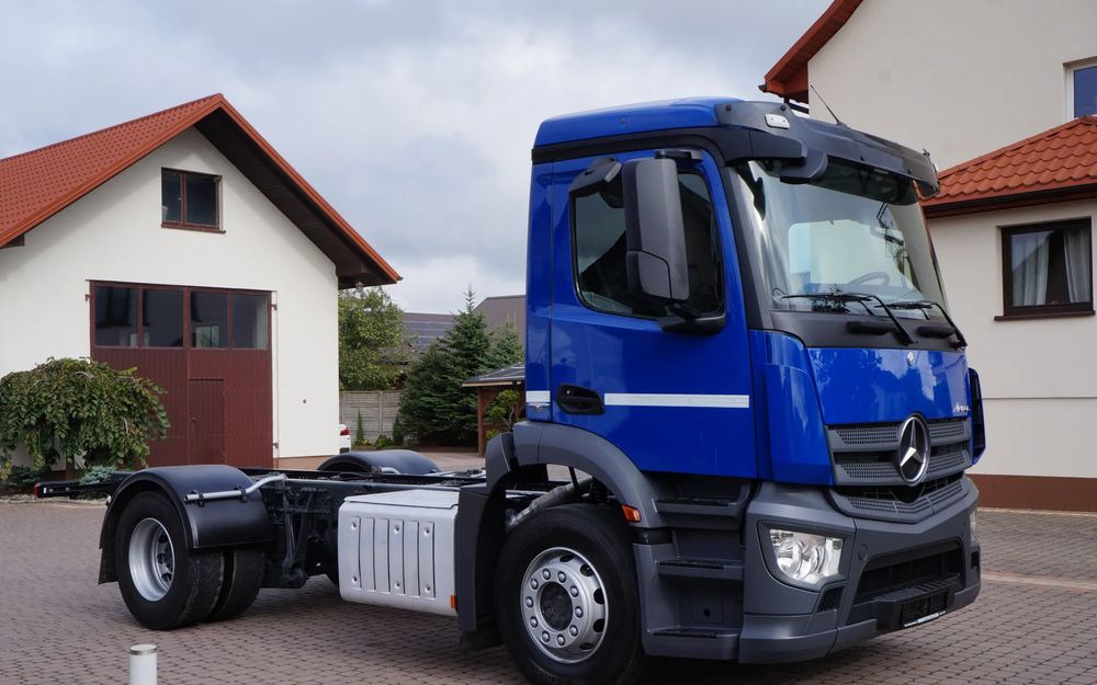 Mercedes-Benz ANTOS 1824 ACTROS EURO 6 RAMA DO ZABUDOWY ROZSTAW OSI 3.80M ANTOS 1830 1827 - Camión chasis: foto 3 Mercedes-Benz ANTOS 1824 ACTROS EURO 6 RAMA DO ZABUDOWY ROZSTAW OSI 3.80M ANTOS 1830 1827 - Camión chasis: foto 3