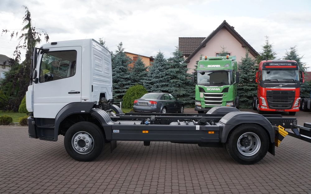 Mercedes-Benz ATEGO 1621 EURO 6 MANUAL RAMA DO ZABUDOWY 16.000 KG ATEGO 1623 1624 - Camión chasis: foto 2 Mercedes-Benz ATEGO 1621 EURO 6 MANUAL RAMA DO ZABUDOWY 16.000 KG ATEGO 1623 1624 - Camión chasis: foto 2