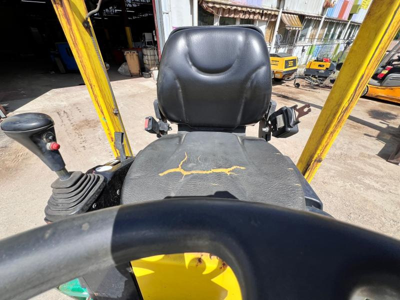 Leasing de Ammann COMPACTEUR AV26-2 ROULEAU TANDEM VIBRANT ARTICULÉ Ammann COMPACTEUR AV26-2 ROULEAU TANDEM VIBRANT ARTICULÉ: foto 10 Leasing de Ammann COMPACTEUR AV26-2 ROULEAU TANDEM VIBRANT ARTICULÉ Ammann COMPACTEUR AV26-2 ROULEAU TANDEM VIBRANT ARTICULÉ: foto 10