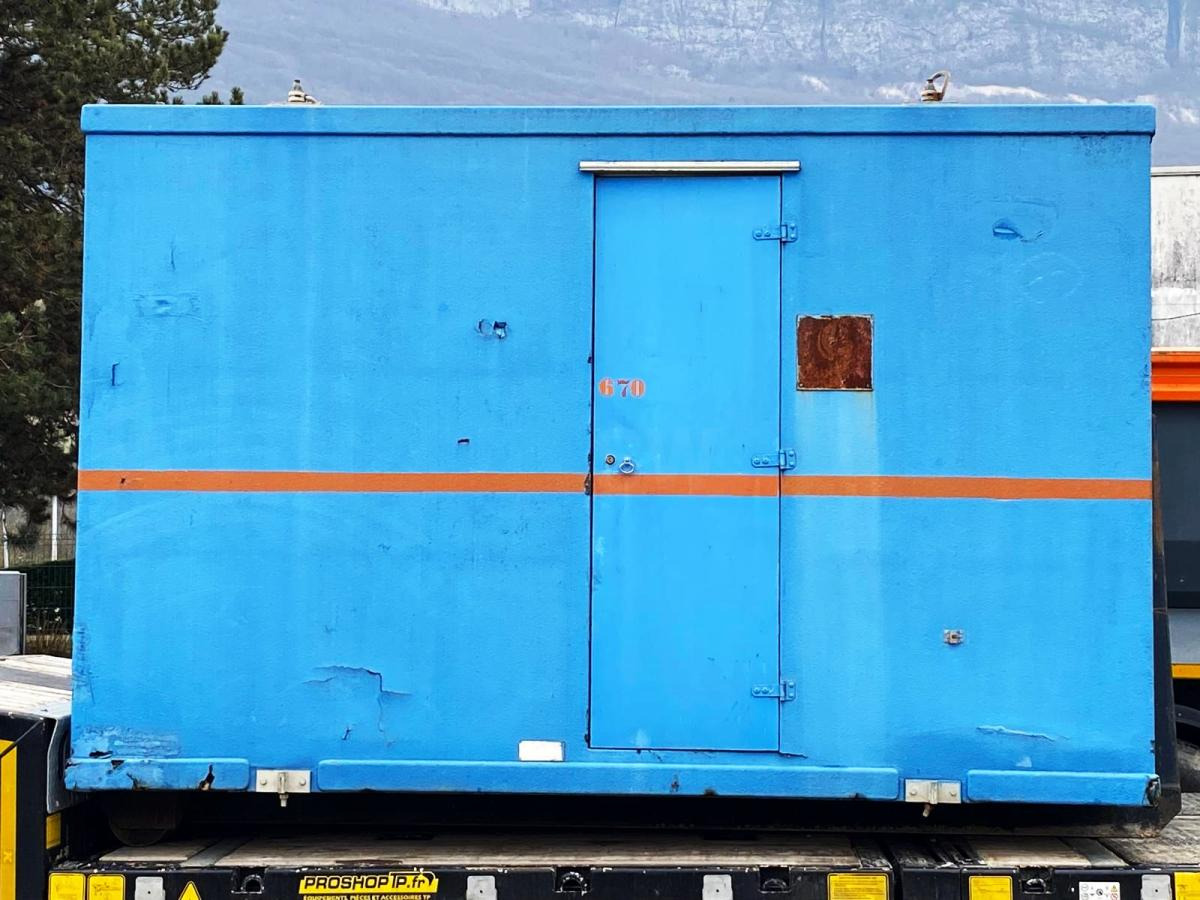 CABANE DE CHANTIER SUR BERCE AMPLIROLL - Casa contenedor: foto 2 CABANE DE CHANTIER SUR BERCE AMPLIROLL - Casa contenedor: foto 2