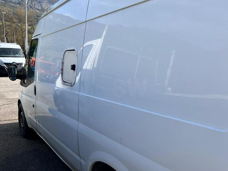 Ford Transit 2,2L TDCI 140cv Moteur HS - Furgoneta pequeña: foto 5 Ford Transit 2,2L TDCI 140cv Moteur HS - Furgoneta pequeña: foto 5
