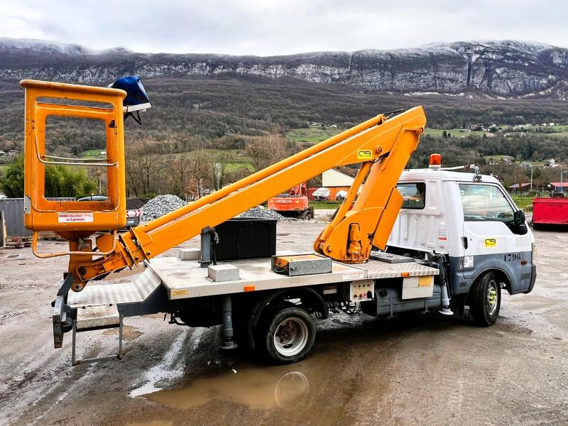 Mazda Bongo Fourgon Nacelle 14,5m - Plataforma elevadora, Furgoneta: foto 5 Mazda Bongo Fourgon Nacelle 14,5m - Plataforma elevadora, Furgoneta: foto 5