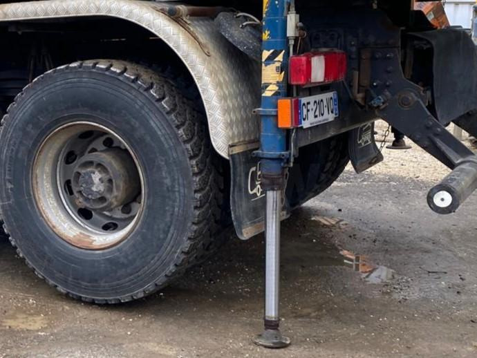 Camión volquete, Camión grúa RENAULT KERAX 8x4 520 BIBENNE CIF GRUE CORMACH: foto 10 Camión volquete, Camión grúa RENAULT KERAX 8x4 520 BIBENNE CIF GRUE CORMACH: foto 10